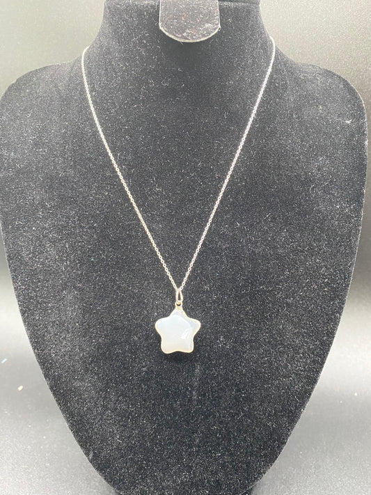 Clear Quartz Star Necklace, Translucent Crystal Pendant, 925 Sterling Silver Dainty Chain, Healing Light Jewellery, Minimalist Star Charm