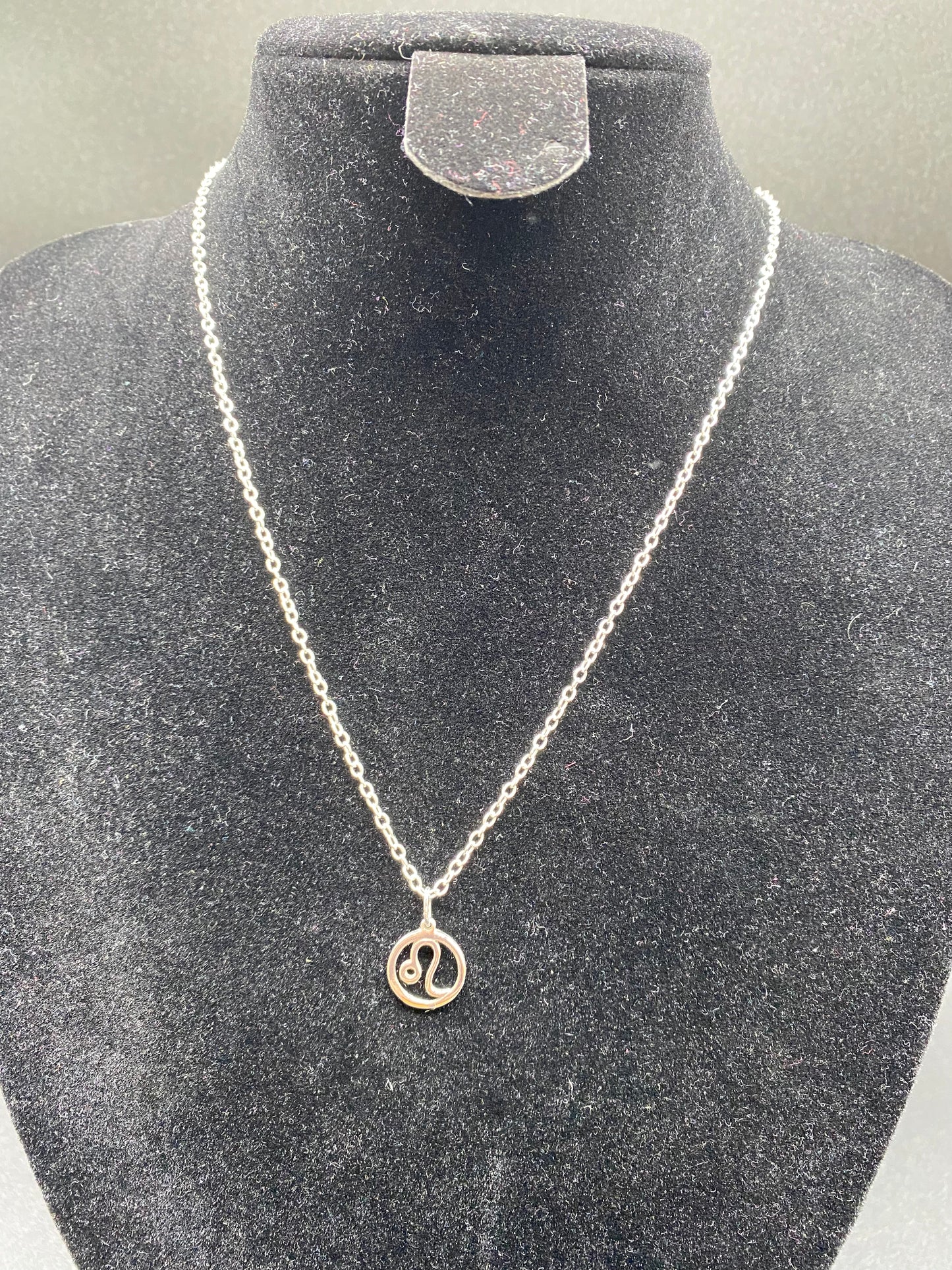 Leo Zodiac Sign Pendant Necklace in 925 Sterling Silver